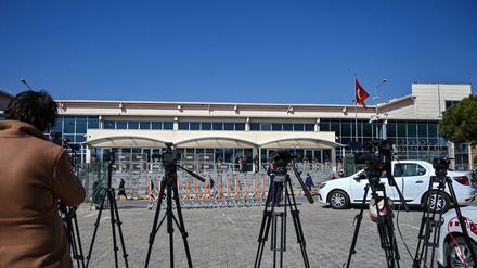 Große Erwartungen: Am Gericht von Silivri waren neun Angeklagte im Gezi-Prozess freigesprochen worden.