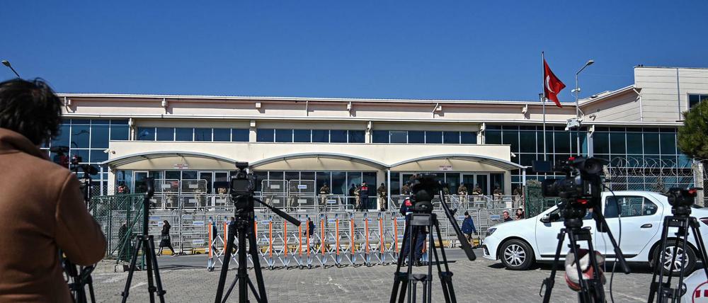 Große Erwartungen: Am Gericht von Silivri waren neun Angeklagte im Gezi-Prozess freigesprochen worden.