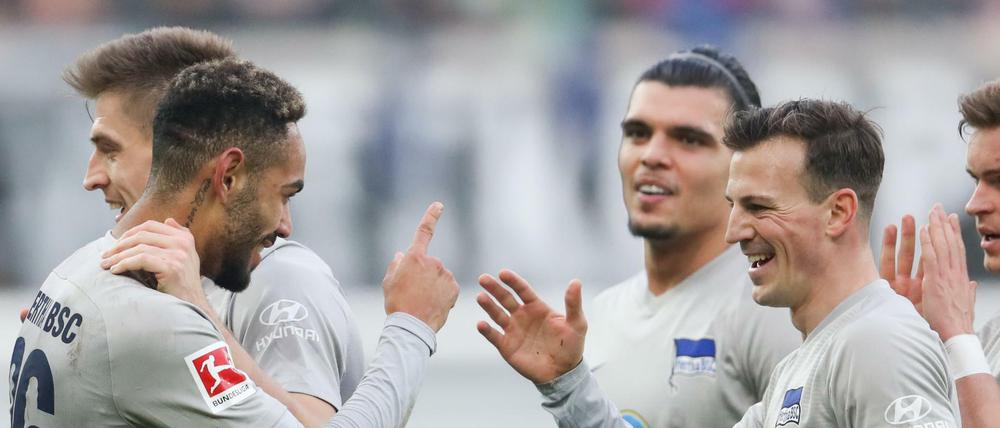 Endlich wieder jubeln. Matheus Cunha (l.) bescherte Hertha mit seinem ersten Tor im ersten Spiel einen wichtigen Sieg.