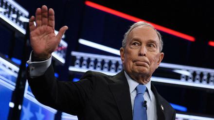 Sein Auftritt: Michael Bloomberg steigt mit der TV-Debatte richtig in den Wahlkampf ein.