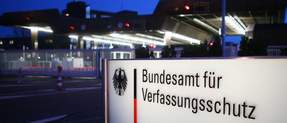 Der Verfassungsschutz beschäftigt sich jetzt mit dem Verein Uniter.