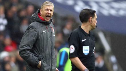 Unzufrieden. Arséne Wenger will die Abseitsregel reformieren.