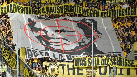BVB-Fans vs. Dietmar Hopp. Die Dortmunder werden drei Jahre lang nicht nach Hoffenheim reisen dürfen.