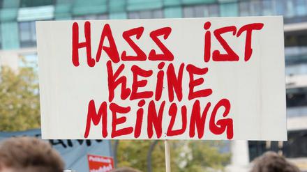 Bei einer Demo gegen Rassismus in Hamburg 2018.