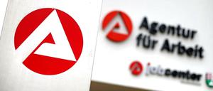 Jobcenter zahlen drauf: Rückzahlungen kosten oft mehr als sie einbringen.