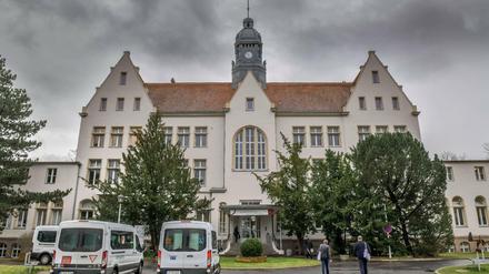 Außenansicht des Auguste Viktoria Krankenhaus Vivantes. Berlin Schöneberg, Rubensstraße. 