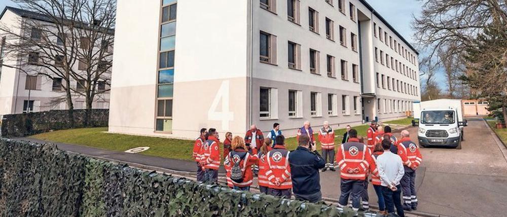 Die 126 Rückkehrer aus China wurden in der Kaserne „Südpfalz“ untergebracht. Zwei davon wurden positiv auf das Coronavirus getestet und waren infektiös, obwohl sie nie erkennbar erkrankten.