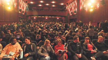 Heimatliche Höhle. Das Delphi Kino ist bis heute die Hauptspielstätte des Forums. Hier fanden auch die berühmten Mitternachtsvorstellungen statt.