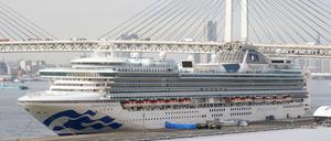 Die „Diamond Princess“ liegt im Hafen von Yokohama.