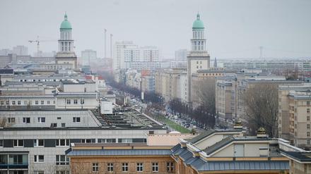 Seit Sonntag gilt in Berlin der Mietendeckel. Erste Auswirkungen sind auf dem Immobilienmarkt bereits jetzt zu spüren.