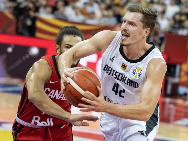 Gefragter Mann: Der 23-jährige Andreas Obst (rechts) zählt bereits zu den erfahreneren Spielern im deutschen Kader für das erste Länderspielfenster der EM-Qualifikation.