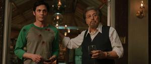 Ober-Jäger Meyer Offerman (Al Pacino, r.) nimmt Jonah (Logan Lerman) unter seine Fittiche. 