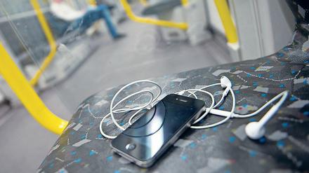 W-Lan gibt es bei der BVG seit drei Jahren. Nun ist auf vier Abschnitten auch LTE verfügbar.