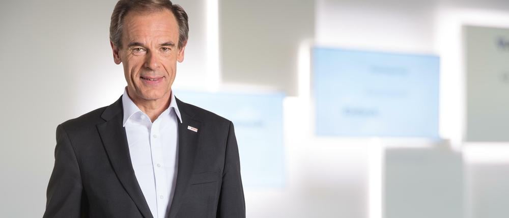 Bosch-Chef Volkmar Denner ist Naturwissenschaftler. Von konzerneigenen Forschern ließ er sich in Künstlicher Intelligenz ausbilden.