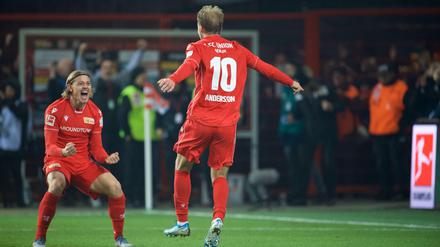 Skandinavier unter sich. Julian Ryerson (links) jubelt mit Sebastian Andersson.