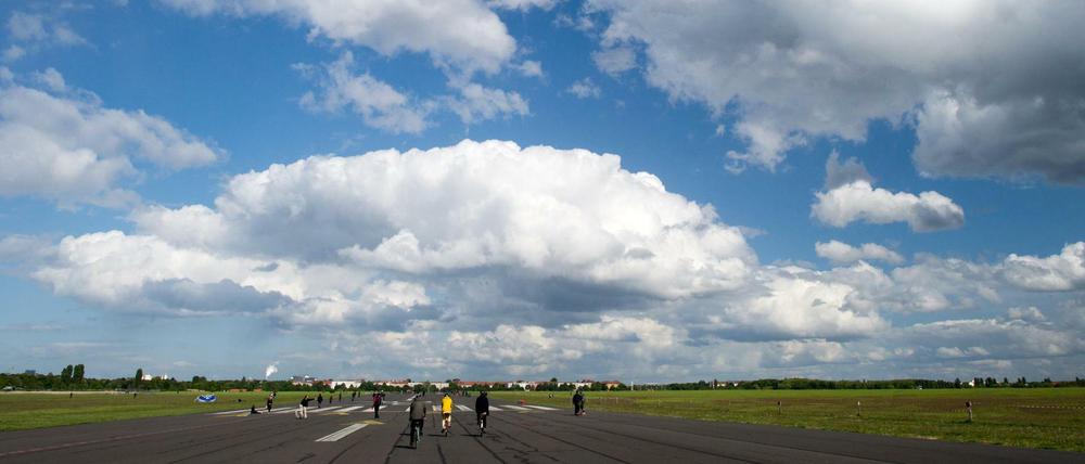 Viel Freifläche, wenig Bäume: das Tempelhofer Feld.
