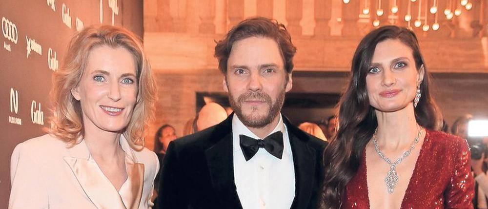 Maria Furtwängler (von links), Daniel Brühl und seine Frau Felicitas Rombold bei der Opening Night der Berlinale.
