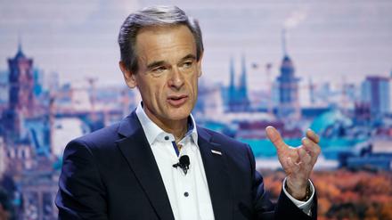 Bosch-Chef Volkmar Denner hat sich auch selbst in KI ausbilden lassen. 