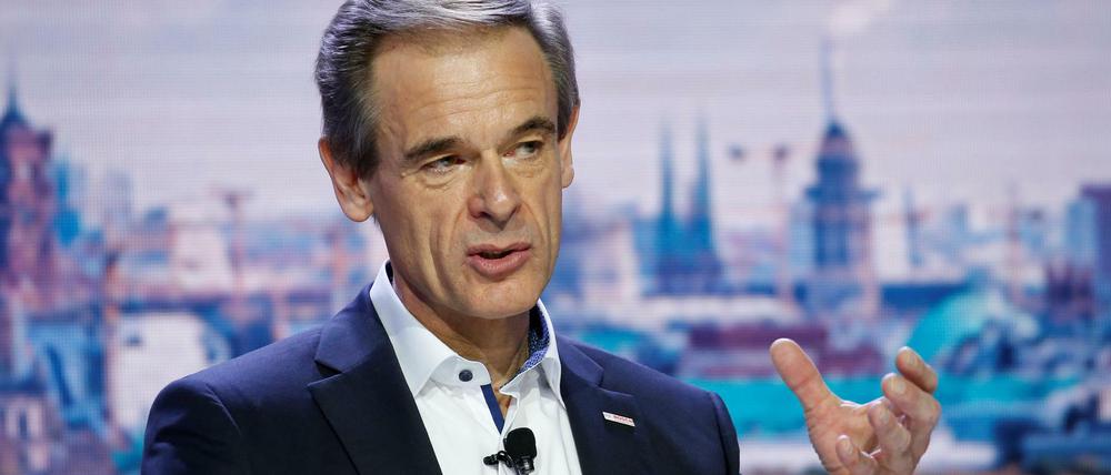 Bosch-Chef Volkmar Denner hat sich auch selbst in KI ausbilden lassen.