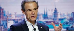 Bosch-Chef Volkmar Denner hat sich auch selbst in KI ausbilden lassen.