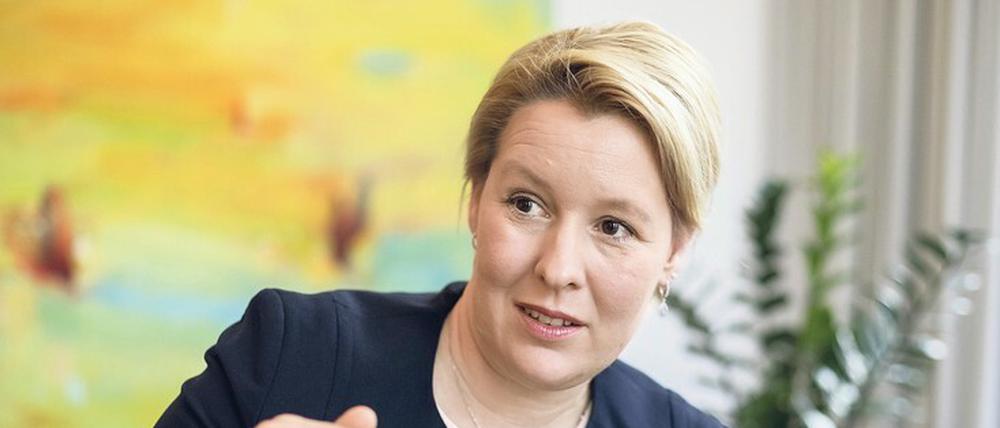 Maß genommen. Bundesfamilienministerin Franziska Giffey will beim Landesparteitag am 16. Mai mit Raed Saleh für den SPD-Vorsitz kandidieren. Dass sie danach auch Spitzenkandidatin für die Abgeordnetenhauswahl im nächsten Jahr werden soll, scheint ausgemacht zu sein. Bei einer Veranstaltung des Checkpoints bei der Messe „Eat Berlin“ plauderte sie mit Tagesspiegel-Chefredakteur Lorenz Maroldt.