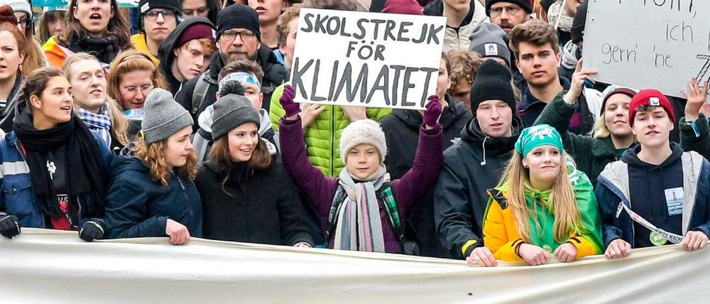 Klimaschutzaktivistin Greta Thunberg (Mitte) in Hamburg