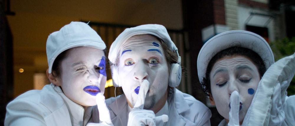 Pantomime-Künstler kamen 2015 im Pilotprojekt fair.kiez in Berlin-Friedrichshain zum Einsatz.