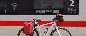 Im Sommer sind die Fahrradplätze im ICE oft Wochen im Voraus ausgebucht.