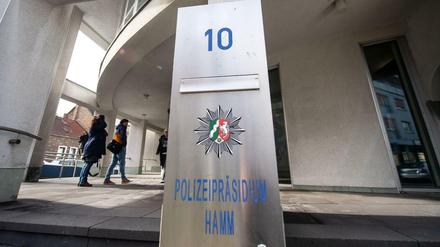 Der Eingang zum Polizeipräsidium in Hamm.