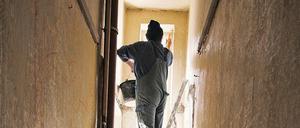 Komplexes Örtchen. Wer sein Bad von Fachleuten sanieren lassen will, muss den Einsatz diverser Gewerke koordinieren: Fliesenleger, Trockenbauer, Klempner, Elektriker. Auch diese Mühe möchte Aroundhome den Nutzern bald abnehmen.