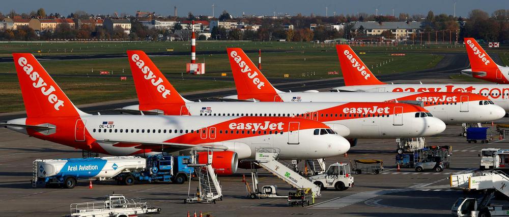 Easyjet-Flugzeuge in Berlin-Tegel. Das Unternehmen wird von hier aus keine Direktflüge mehr nach Frankfurt mehr anbieten.