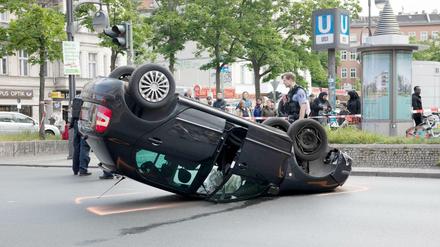 Überschlagen. 2019 hat es wieder mehr Verkehrsunfälle gegeben als in den Vorjahren.