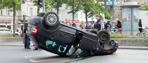 Überschlagen. 2019 hat es wieder mehr Verkehrsunfälle gegeben als in den Vorjahren.