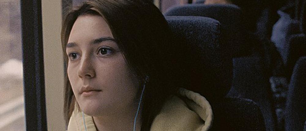 Sidney Flanigan spielt Autumn. 