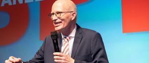 Jubel auf der Wahlparty der SPD in der Markthalle: Wiedergewählter Erster Bürgermeister von Hamburg Peter Tschentscher.
