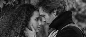 Liebe im Dreieck. Protagonist Luc und eine seiner Gefährtinnen im Film.