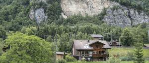 Ein altes Munitionslager in der Nähe könnte explodieren.