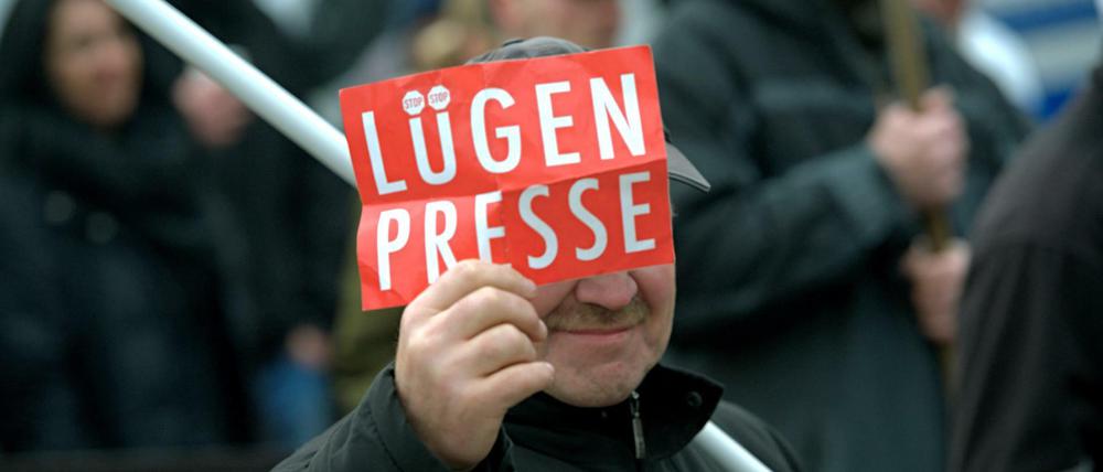 Der Vorwurf bleibt, aber der Widerspruch gegen den "Lügenpresse"-Vorwurf steigt