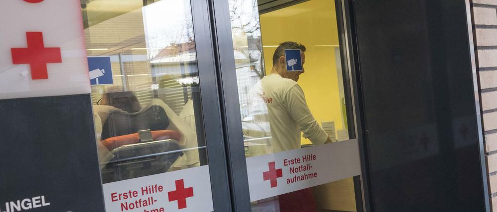 Auch Krankenhäuser sind eingebunden, hier eine Rettungsstelle. (Symbolbild)