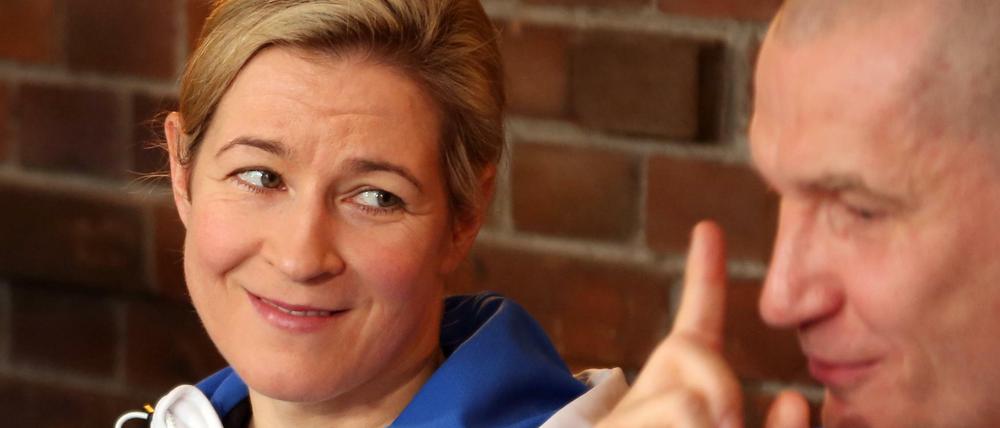 Aufgesetzt? Claudia Pechstein und ihr Lebensgefährte Matthias Große stehen weiter in der Kritik.