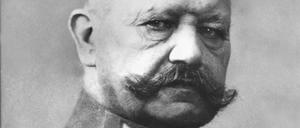 Die Aufnahme zeigt den Generalfeldmarschall und Reichspräsidenten Paul von Hindenburg.