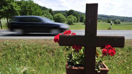 Die Zahl der Verkehrstoten in Deutschland ist 2019 auf ein historisches Tief gesunken. (Archivbild) 