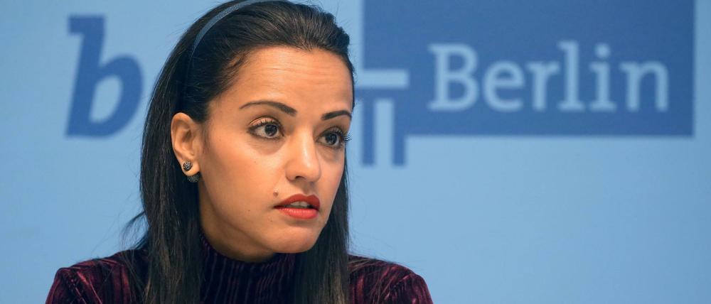Staatssekretärin Sawsan Chebli (SPD) sieht sich immer wieder Beleidigungen und Drohungen ausgesetzt.