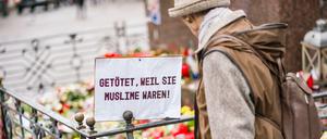 Nach der Gewalttat in Hanau: Trauer auf dem Marktplatz