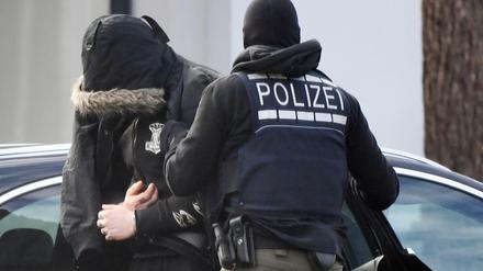 Festgenommene wurden zu Haftrichtern des Bundesgerichtshofs gebracht.