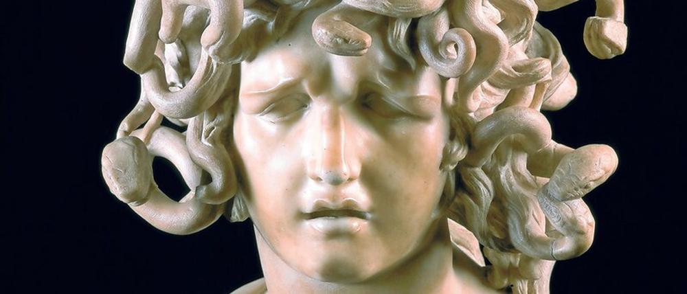 Oh Haupt voll Blut und Wunden. Hier allerdings handelt es sich um den von Schlangen umringelten Kopf der Medusa, den Gian Lorenzo Bernini 1638/40 in Marmor geschaffen hat.