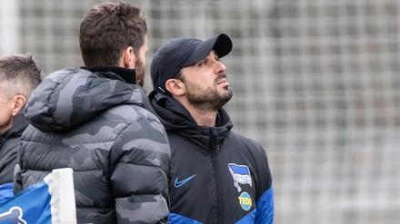 Angespannt. Alexander Nouri steht mit Hertha BSC bei Fortuna Düsseldorf unter Druck.