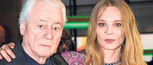 Alexander Kluge sagt über Lilith Stangenberg, sie sei witzig, aber ohne einen Funken Ironie.
