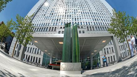 Auf knapp 330 Plätze kommen an der Charité mehr als 4000 Bewerbungen. 