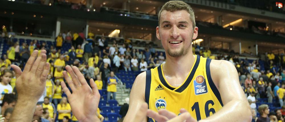 Hand drauf: Kresimir Nikic hat bei Alba für fünf Jahre unterschrieben.